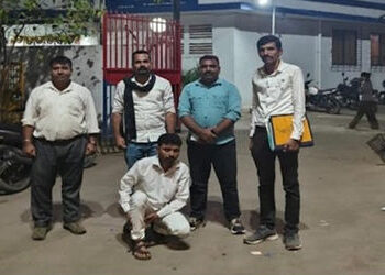 કાલાવડ ટાઉન પોલીસ સ્ટેશનના 15 વર્ષ પહેલાના ઘર ફોડ ચોરીના ગુનાના ફરારી આરોપીને મુંબઈના ભાયંદરમાંથી ઝડ…