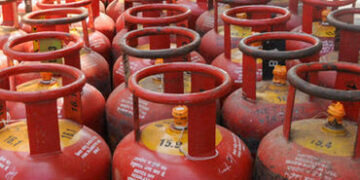 ભારત-અમેરિકા વચ્ચે ઐતિહાસિક ડીલ, LPGની મોટી માત્રામાં કરશે આયાત, શું સિલિન્ડર સસ્તા થશે? | india sig…