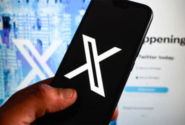 સોશિયલ મીડિયા પ્લેટફોર્મ X અને ChatGPT દુનિયાભરમાં થયું ડાઉન, હજારો યુઝર્સે કરી ફરિયાદ | Elon Musks …