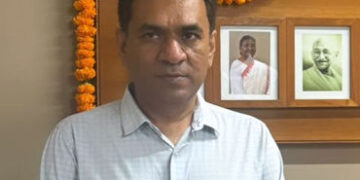 ‘મોટી મોટી વાતો રહેવા દો…’: MLA પ્રકાશ વરમોરા સોશિયલ મીડિયા પર ફરી ટ્રોલ, લાઇવ આવતાં જ લોકોએ ઉધડો …