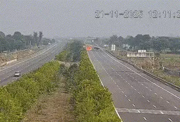 દિલ્હી-મુંબઈ એક્સપ્રેસ વે પર ભયાનક અકસ્માત: ટેન્કર થાંભલા સાથે ટકરાતા ડ્રાઇવર જીવતો ભૂંજાયો | delhi …