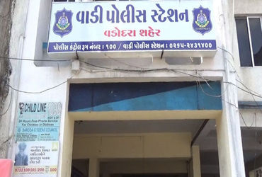 વડોદરામાં શ્રીજીની મૂર્તિ પર ઈંડા ફેકવાના ગુનામાં સામેલ આરોપીની મીડિયા કર્મચારીને ધમકી | Media worke…