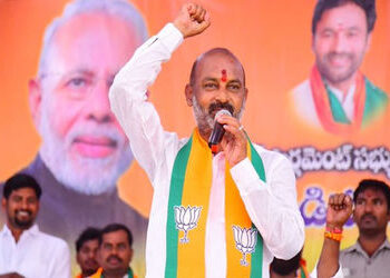 ‘ભાજપના ઉમેદવારને ચૂંટો અને તાત્કાલિક 10 લાખ મેળવો…’, કેન્દ્રીય મંત્રીનો ગામના લોકોને વાયદો! | Uni…