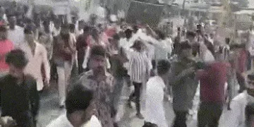 જનતા રેડના ડરથી દારુ-ડ્રગ્સના અડ્ડા બંધ, બુટલેગરો ભૂગર્ભમાં, મેવાણીને સમર્થન મળતાં સરકાર ભરાઇ | guja…