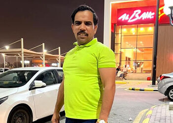 ’10 રૂપિયે કા બિસ્કુટ…’ વાળા વાઇરલ યુટ્યુબર શાદાબ જકાતીની પોલીસે કેમ કરી ધરપકડ?