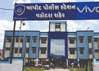 વડોદરામાં પોલીસનો સ્વાંગ રચી છેતરપિંડી કરતા દંપતી સામે ગુનો દાખલ | Case registered against couple fo…