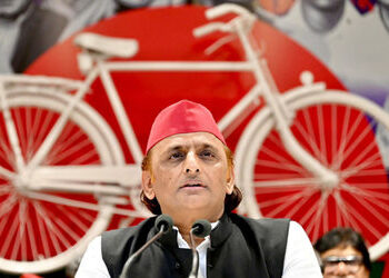 SIR માટે આટલી ઉતાવળ કેમ? વોટનો અધિકાર છીનવી રહી છે ભાજપ: અખિલેશ યાદવનો ગંભીર આરોપ | Akhilesh Yadav a…
