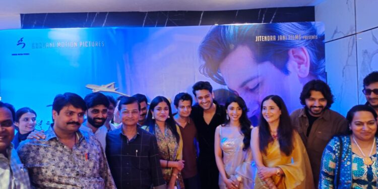 ગુજરાતી સિનેમાનો નવો ઉમંગ: ‘આવવા દે’ના પ્રીમિયરે સર્જ્યો ફિલ્મી ઉત્સવ”