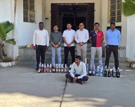 દાંતા વિસ્તાર વિદેશી દારૂ ભરેલી કાર પકડી પાડતી બનાસકાંઠા એલસીબી