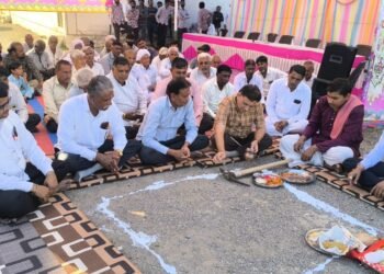 વિકસતું ગામ, ઉમંગભર્યું મેકડા