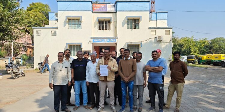 વલભીપુરની ગોકુળધામ સોસાયટીના રહીશો સાથે થયેલી છેતરપિંડી અને તંત્રની ઉદાસીનતા