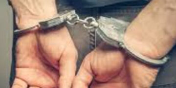 દારૃનો નશો કરીને ધમાલ કરતા છ નશેબાજ ઝડપાયા | Six caught after being intoxicated with alcohol