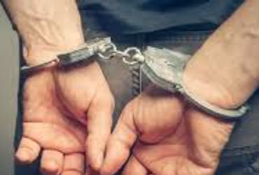 દારૃનો નશો કરીને ધમાલ કરતા છ નશેબાજ ઝડપાયા | Six caught after being intoxicated with alcohol