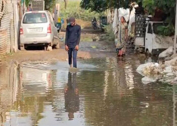 પાણીની લાઇન લીકેજ – હજારો લીટરનો પાણીનો વેડફાટ | Water line leakage thousands of liters of water was…