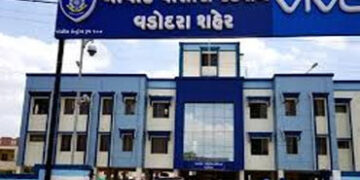 વિદેશ ટૂરના બહાને છેતરપિંડી કરતા ટ્રાવેલ્સ સંચાલક સામે ગુનો દાખલ | Crime registered against travel o…