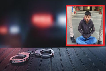 વડોદરામાં બાજવાની સોસાયટીમાં રહેતો ડ્રગ્સ પેડલર 15 લાખના અફીણ સાથે પકડાયો, રાજસ્થાનથી લાવ્યો હતો | D…