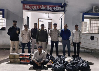 થાન શહેરમાંથી રૃ.1.86 લાખના દારૃ સાથે શખ્સ ઝડપાયો | Man arrested with liquor worth Rs 1 86 lakh from…