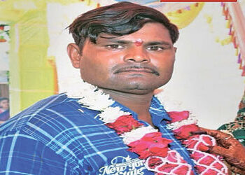 2 બાઈક અથડતા દંપતી ખંડિત, પતીનું મોત | Couple injured in 2 bike collision husband dies