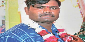2 બાઈક અથડતા દંપતી ખંડિત, પતીનું મોત | Couple injured in 2 bike collision husband dies