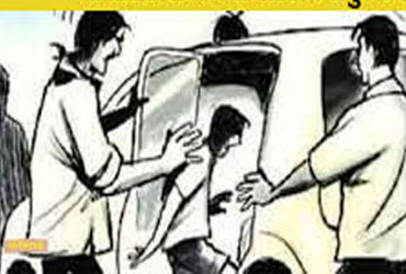 વિશ્વંભરીધામ રાબડાની RTI કર્યાનાં મનદુ:ખમાં વકીલ સહિત 3નું અપહરણ | 3 people including a lawyer kidna…