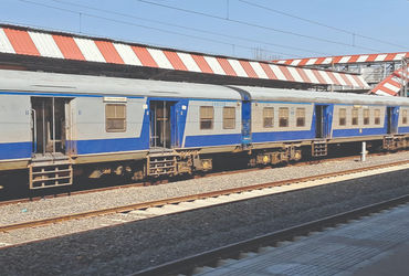 કરજણ-ડભોઇ વચ્ચે પેસેન્જર ટ્રેન સેવા શરૂ કરવાની માગ ઉઠી | Demand to start passenger train service bet…