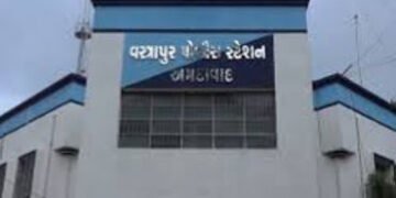 યુવતીએ બ્લેકમેઇલ કરી પતિ અને મળતિયા સાથે મળીને 20 લાખ પડાવ્યા | spa girl and her husband duped 20 la…
