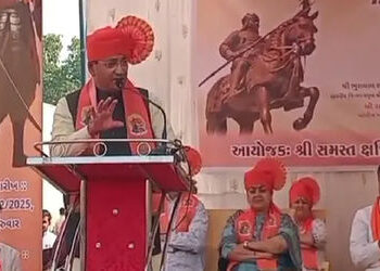 ‘તમે નવસારીની ચિંતા કરો, વિજલપોરનું તો અમે ફોડી લઈશું.’, જલાલપોરના ધારાસભ્યનો જિલ્લા પ્રમુખને ટોણો |…