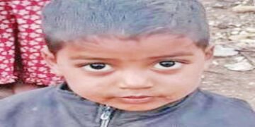 પિતા સાથે ટ્રેક્ટરમાં બેઠેલું 8 વર્ષનું બાળક નીચે પટકાતા ટાયર ફરી વળ્યું | An 8 year old child ridin…