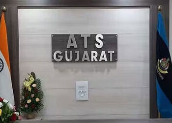 ગુજરાત ATSએ MD ડ્રગ્સની મોટી ફેક્ટ્રીનો કર્યો પર્દાફાશ, 2 કરોડના ડ્રગ્સ સાથે 6ની ધરપકડ | gujarat ats…