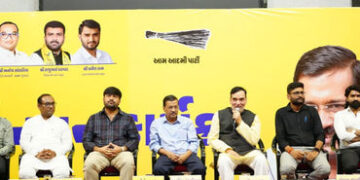 VIDEO: ‘જેલમાં બંધ હડદડ ગામના એકેએક વ્યક્તિને બહાર કાઢીશું’, રાજકોટમાં કેજરીવાલનો હુંકાર | Rajkot Ne…