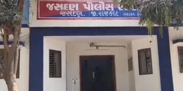 રાજકોટ જિલ્લામાં 6 વર્ષીય બાળકી પર ક્રૂરતાપૂર્વક દુષ્કર્મનો પ્રયાસ, નરાધમે ગુપ્તાંગમાં ધારદાર હથિયાર…