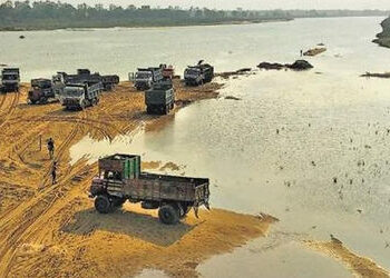 નર્મદા કાંઠાના યાત્રાધામ નારેશ્વરની આસપાસમાં મધરાતે રેતી ખનનથી લોકોમાં રોષ | Sand mining at midnight…