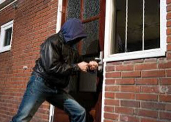 દીકરીના ઘરે રહેવા ગયેલી મહિલાના ઘરમાં ચોરી | Theft at the house of a woman who had gone to live at h…