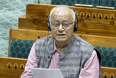 ‘મારી એક સિગારેટથી ફરક નહીં પડે, પ્રદૂષણ પર ધ્યાન આપો’, TMC સાંસદનો ભાજપને જવાબ | tmc mp saugata roy…