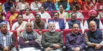 ‘તમે બસ કામ કરો, આ મજૂર તમારી પાછળ ઊભો છે’, NDA સાંસદોને PM મોદીની ટકોર | Winter Session: PM Modi Ad…