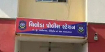 કાર પાર્ક કરવાના મામલે પેટ્રોલ પંપ માલિક યુવાન પર ૪ શખ્સોનો હુમલો | Four men attack young petrol pum…