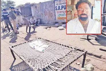 કલોલના પૂર્વ વિસ્તારમાં પુત્રની નજર સામે જ પિતાની હત્યા | Father murdered in front of son in eastern…