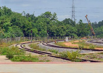 અમીરગઢ: ટ્રેન નીચે આવી જતા યુવક-યુવતીના મોત, આત્મહત્યા છે કે હત્યા? એ દિશામાં તપાસ | Amirgadh Train …