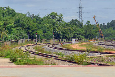 અમીરગઢ: ટ્રેન નીચે આવી જતા યુવક-યુવતીના મોત, આત્મહત્યા છે કે હત્યા? એ દિશામાં તપાસ | Amirgadh Train …