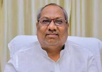 ‘બીજે ક્યાંક સ્પર્શ કર્યો હોત તો…’, હિજાબ વિવાદમાં નીતિશના વિરોધની જગ્યાએ યુપીના મંત્રી આ શું બોલી ગયા?