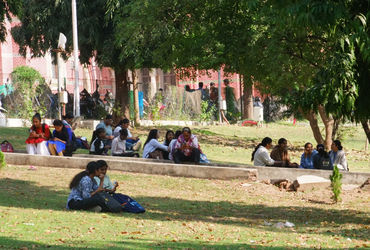 કેન્ટીનમાં વિદ્યાર્થિનીની છેડતી બાદ પણ યુનિ.કેમ્પસમાં આઈ કાર્ડ ચેકિંગ નથી થતું | i card checking not…