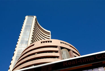 શેરોમાં સાવચેતી : કેપિટલ ગુડઝ, કન્ઝયુમર ડયુરેબલ્સ શેરો ધોવાણ : સેન્સેક્સ 84560 | Caution in stocks: …