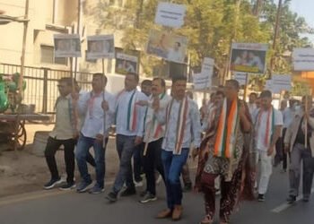 જામનગર જિલ્લા કોંગ્રેસ દ્વારા ભાજપ સામે વિરોધ પ્રદર્શન અને રેલીમાં કુલ 14 કાર્યકરોની અટકાયત કરાઈ | J…