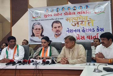 સુરત: મનરેગા યોજનામાં કરેલા ફેરફાર રાજ્ય સરકાર પર આર્થિક સર્જીકલ સ્ટ્રાઈક છે રાજ્ય સરકારની તિજોરી ખા…