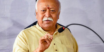 બાંગ્લાદેશમાં વધી રહેલા અત્યાચારો સામે હિન્દુઓએ એક થવું જ પડશે : ભાગવત | Hindus must unite against i…