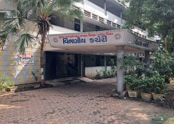 સી.ઓ. ચેકીંગ ડ્રાઈવમાં ૧૯ વાહનો ડીટેઈન, ૪૮ વાહનોને મેમો આપ્યા | CO detained 19 vehicles in checking …