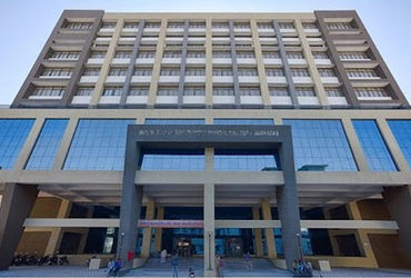 જામનગરની એમ.પી.શાહ સરકારી મેડિકલ કોલેજની પોસ્ટ ગ્રેજ્યુએટ બેઠકોમાં સરકાર દ્વારા 28 બેઠકોનો વધારો કરા…