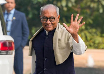 સંઘ અને મોદીના વખાણ મુદ્દે કોંગ્રેસમાં ફાંટા પડયા, દિગ્વિજયને થરૂરનું સમર્થન