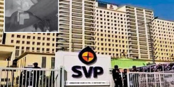 અબજોના ખર્ચે બનેલી SVP હોસ્પિટલમાં આવી બેદરકારી? દર્દીના હાથમાંથી અડધી બોટલ લોહી વહી ગયું અને સ્ટાફ …