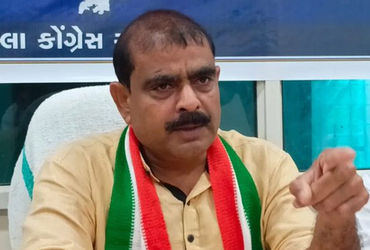 ગુજરાત કોંગ્રેસમાં ભડકો! કિરીટ પટેલની રાજીનામાંની ચીમકી, કહ્યું- નિર્ણય લેતા પહેલા કોઈ પૂછતું પણ નથી…